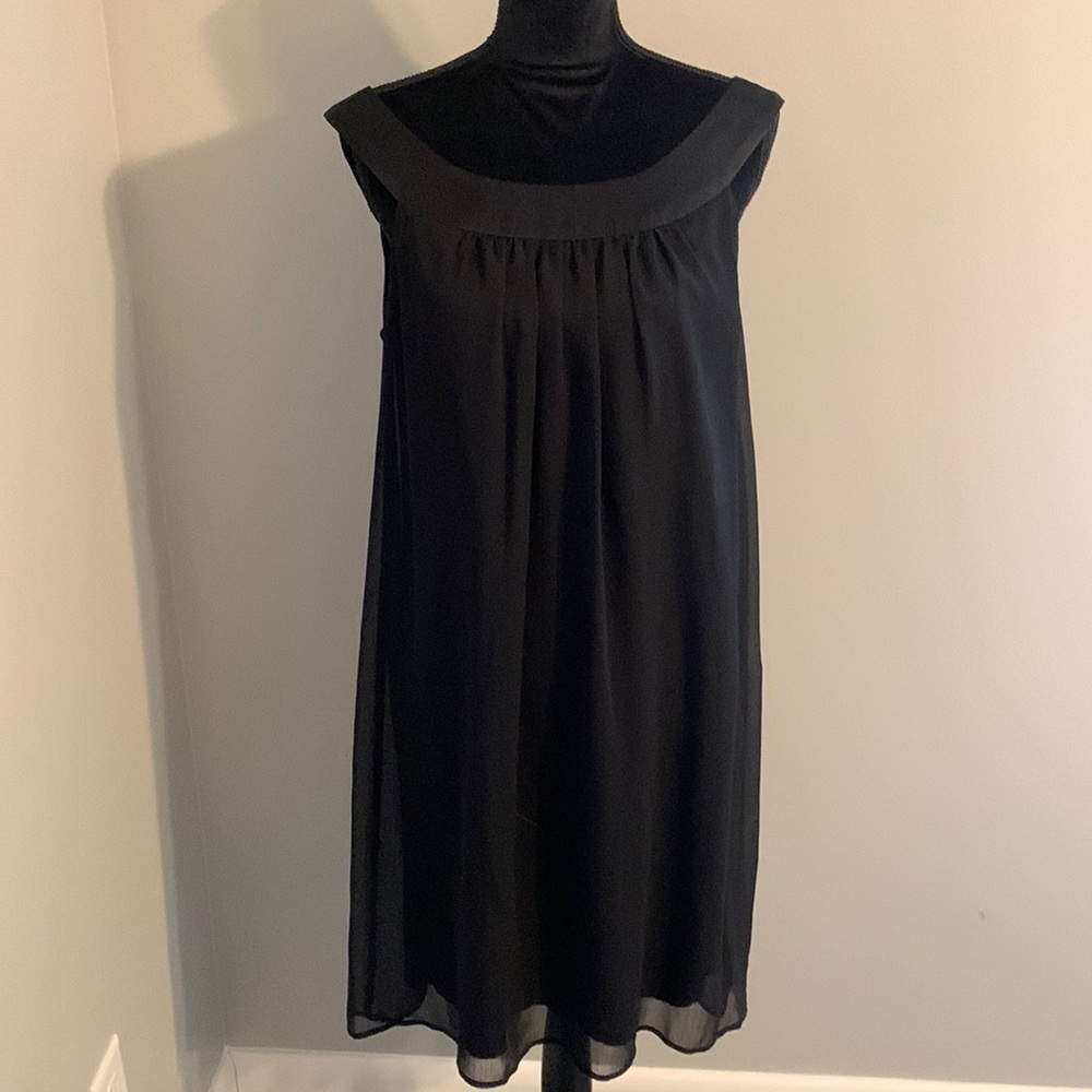 Sleeveless black dress